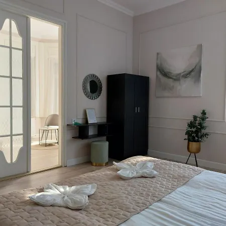 Castle **** Apartment *